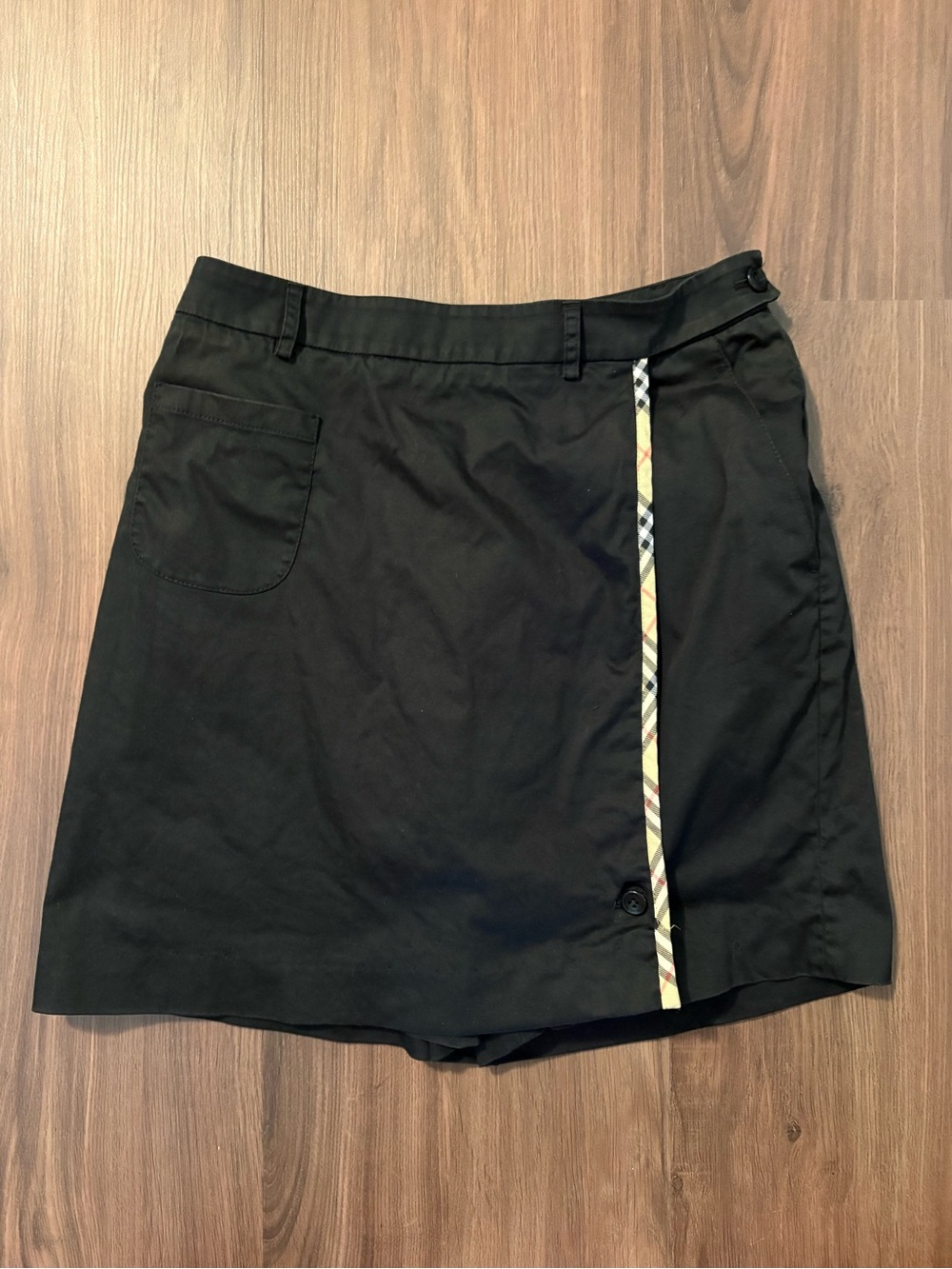 Burberry Golf Skort | Black | Size 4